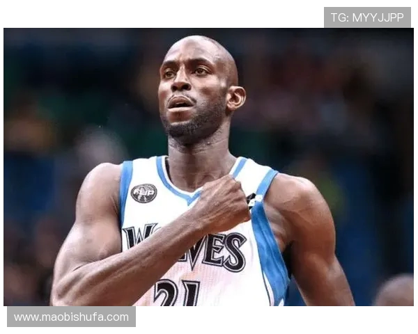 加内特:詹姆斯疑似通过诈伤施压湖人未续约合同 加内特:詹姆斯疑似通过诈伤施压湖人未续约合同